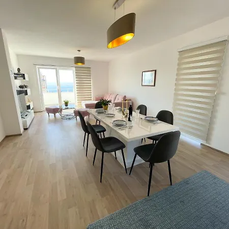 Apartment In 43213