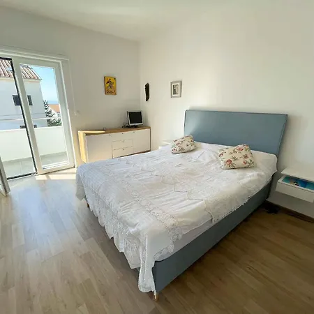 In 43213 Apartment