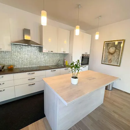 Apartment In 43213 Dramalj