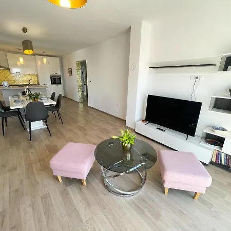 Apartman In 43213 *