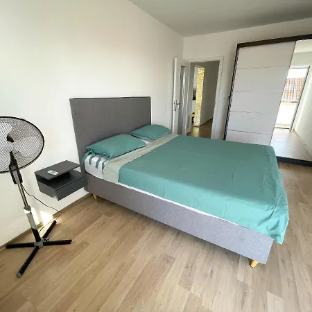 Apartman In 43213 Dramalj