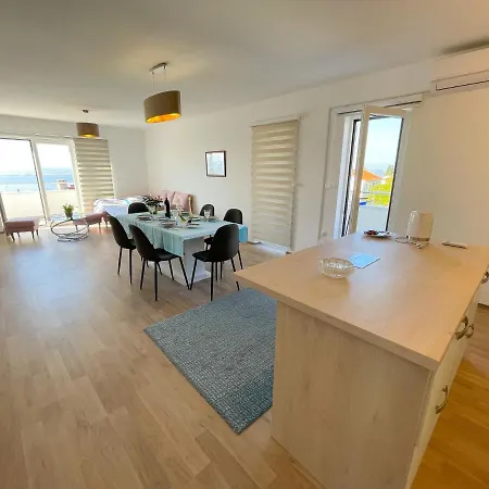 Apartman In 43213 Dramalj